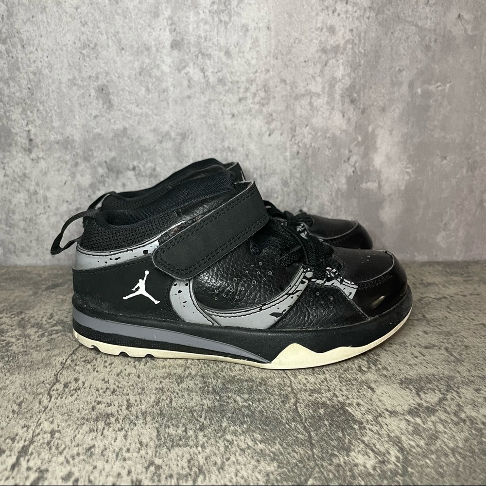 Jordan Phase 23 Sneakers sz 9C